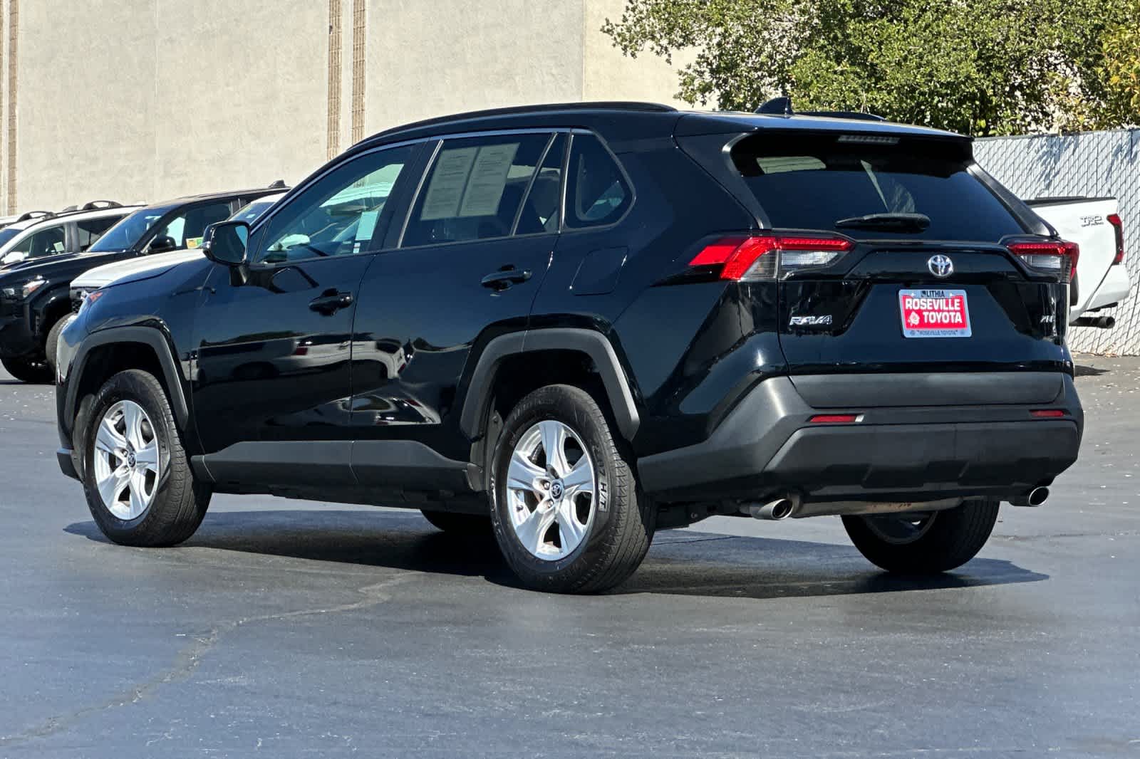 Thumbnail: 2021 Toyota RAV4 - 7