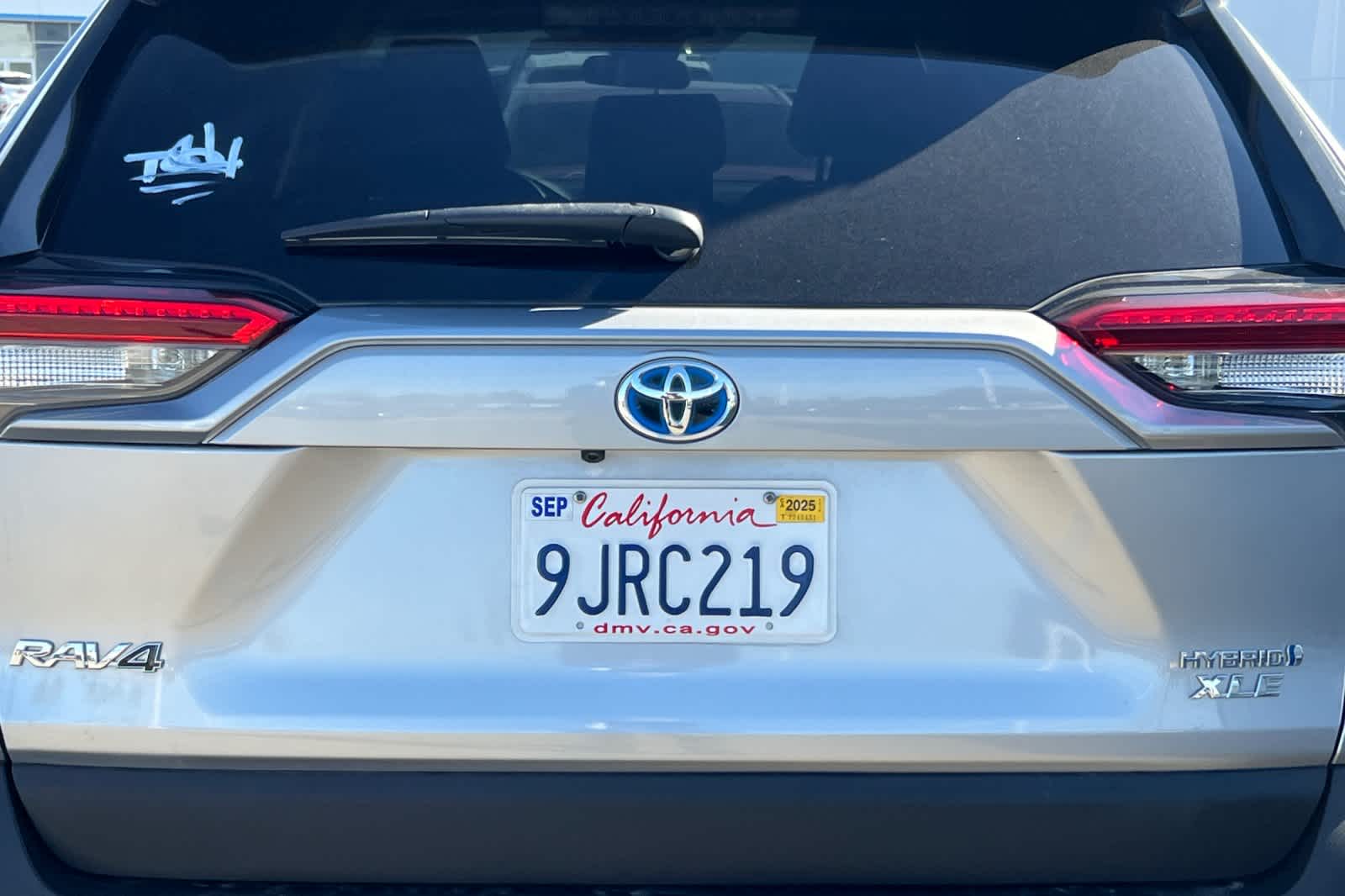 Thumbnail: 2021 Toyota RAV4 - 19