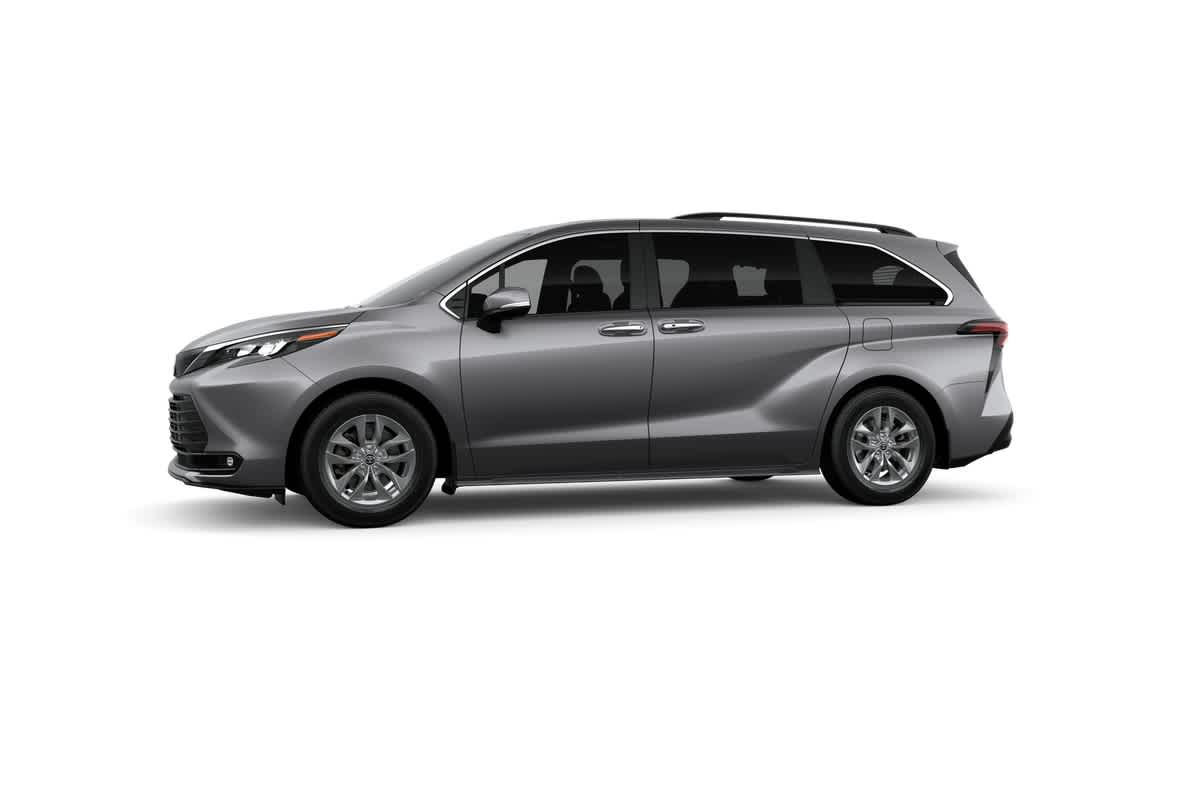 Thumbnail: 2026 Toyota Sienna - 3