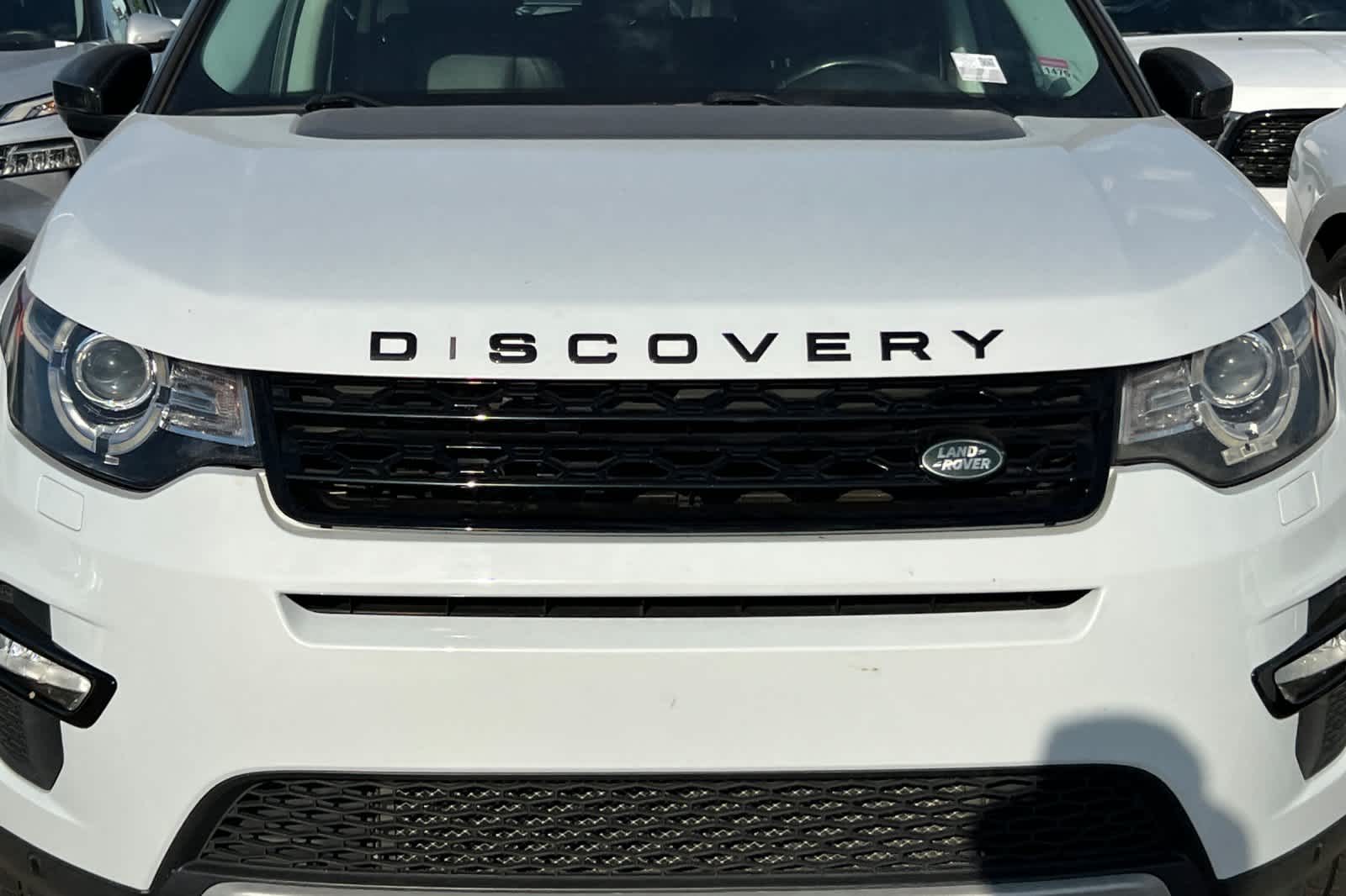 Thumbnail: 2015 Land Rover Discovery Sport - 9
