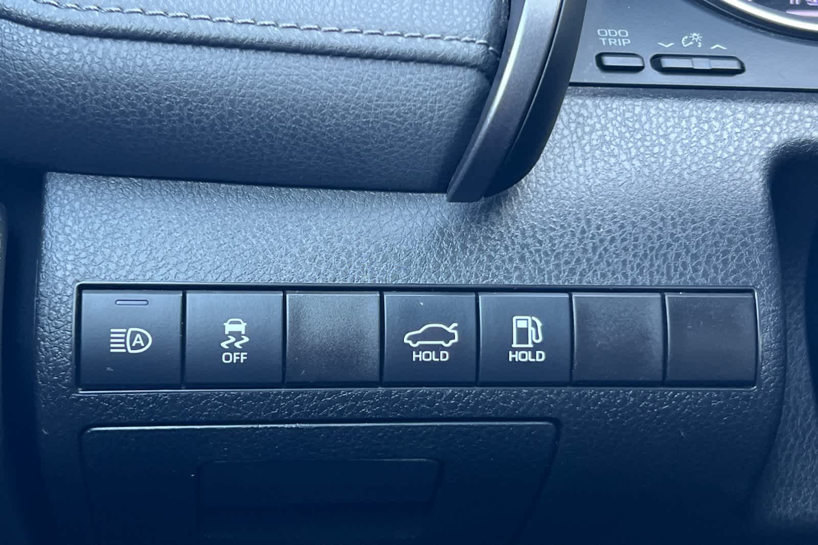 Thumbnail: 2023 Toyota Camry - 27