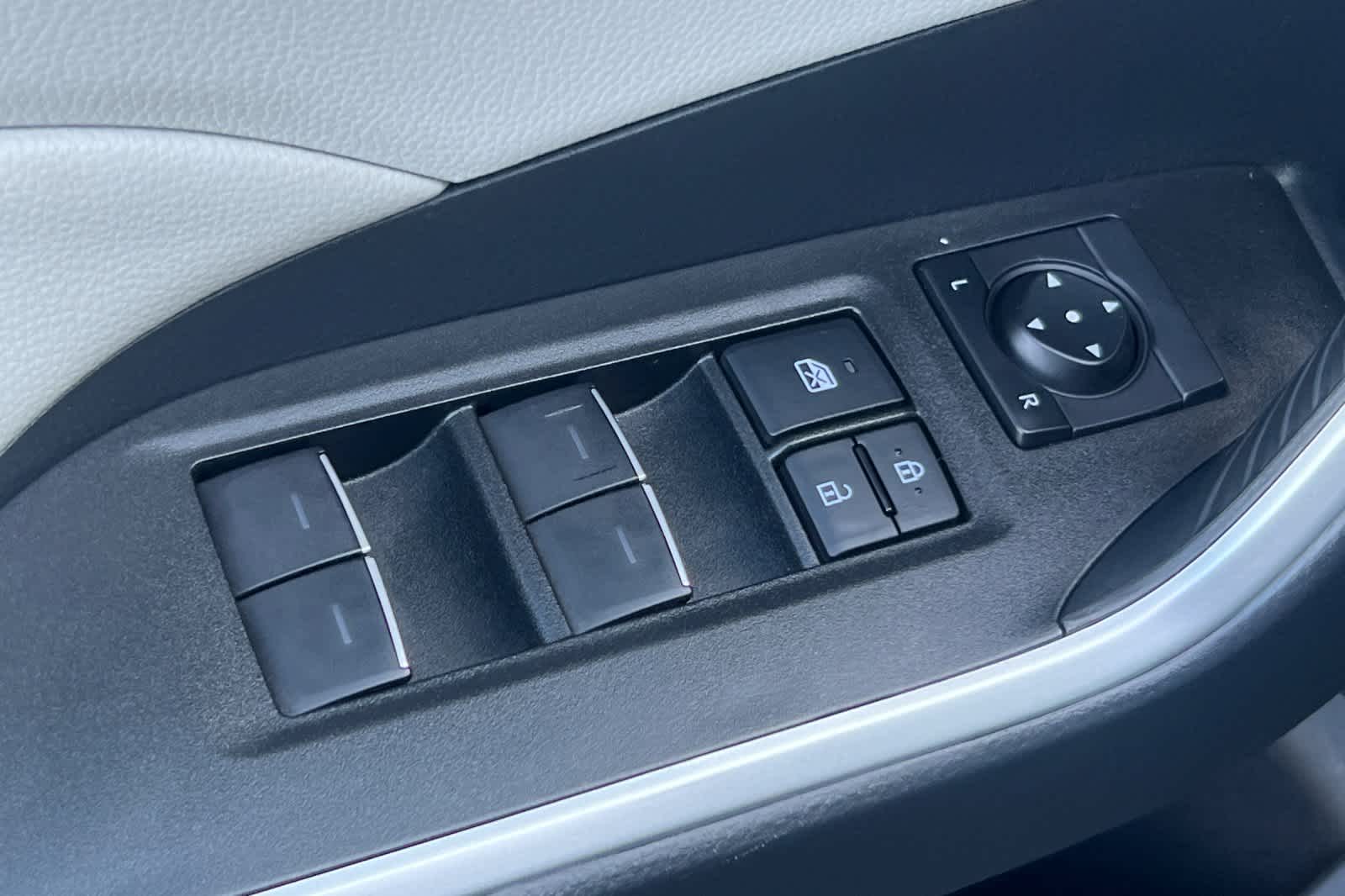 Thumbnail: 2023 Toyota RAV4 - 13