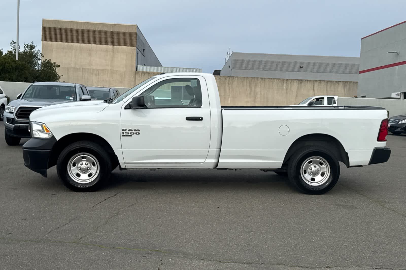 Thumbnail: 2022 RAM 1500 Classic - 8