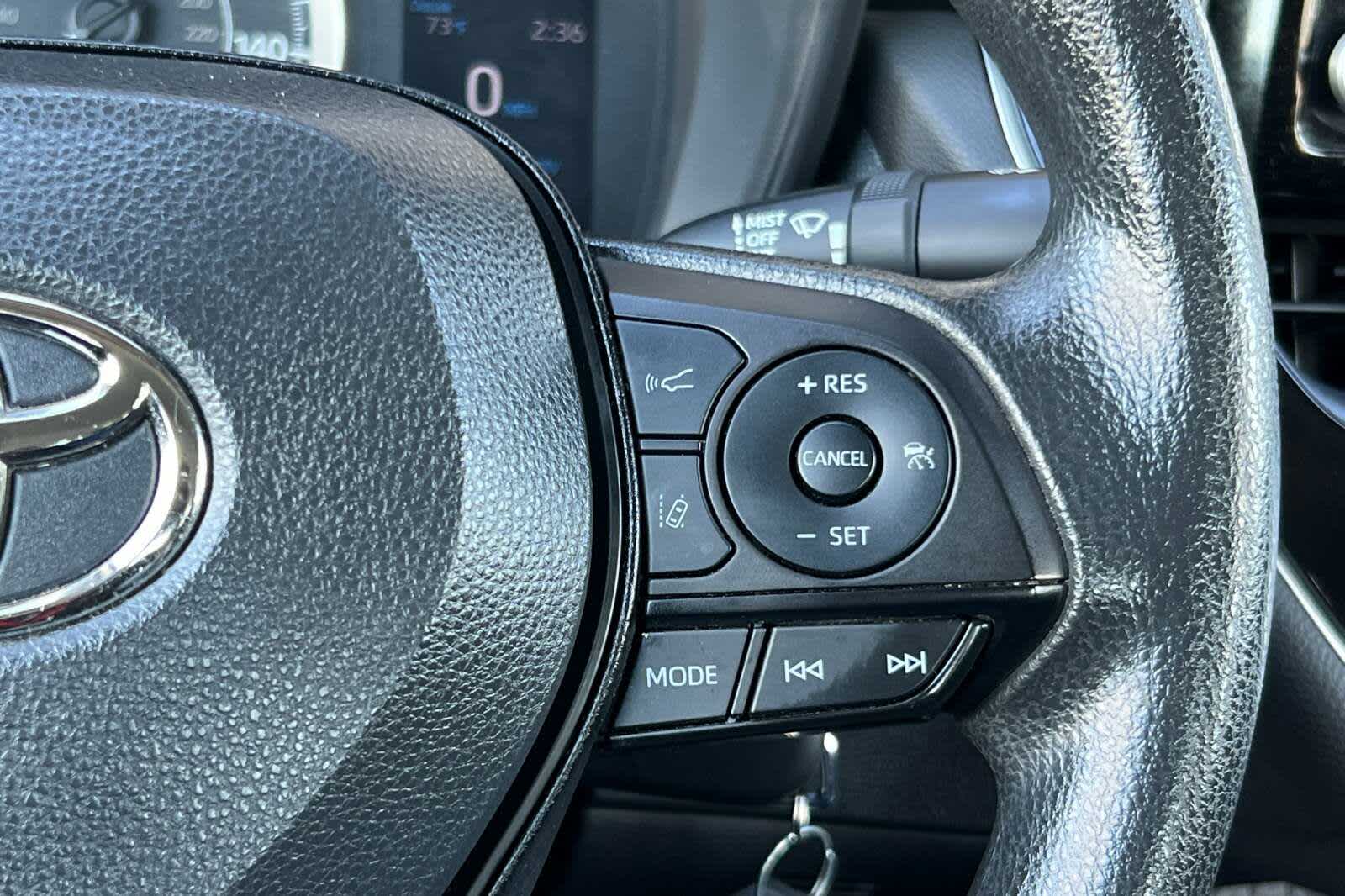 2022 Toyota Corolla LE 24