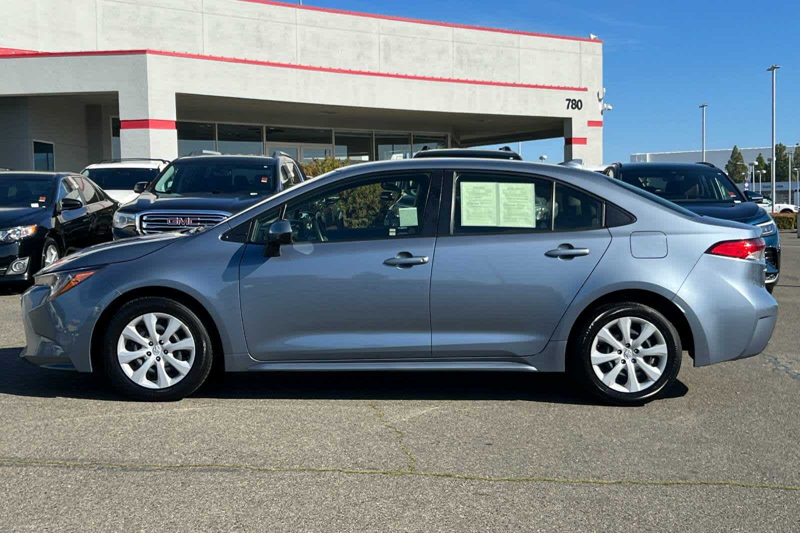 2022 Toyota Corolla LE 9