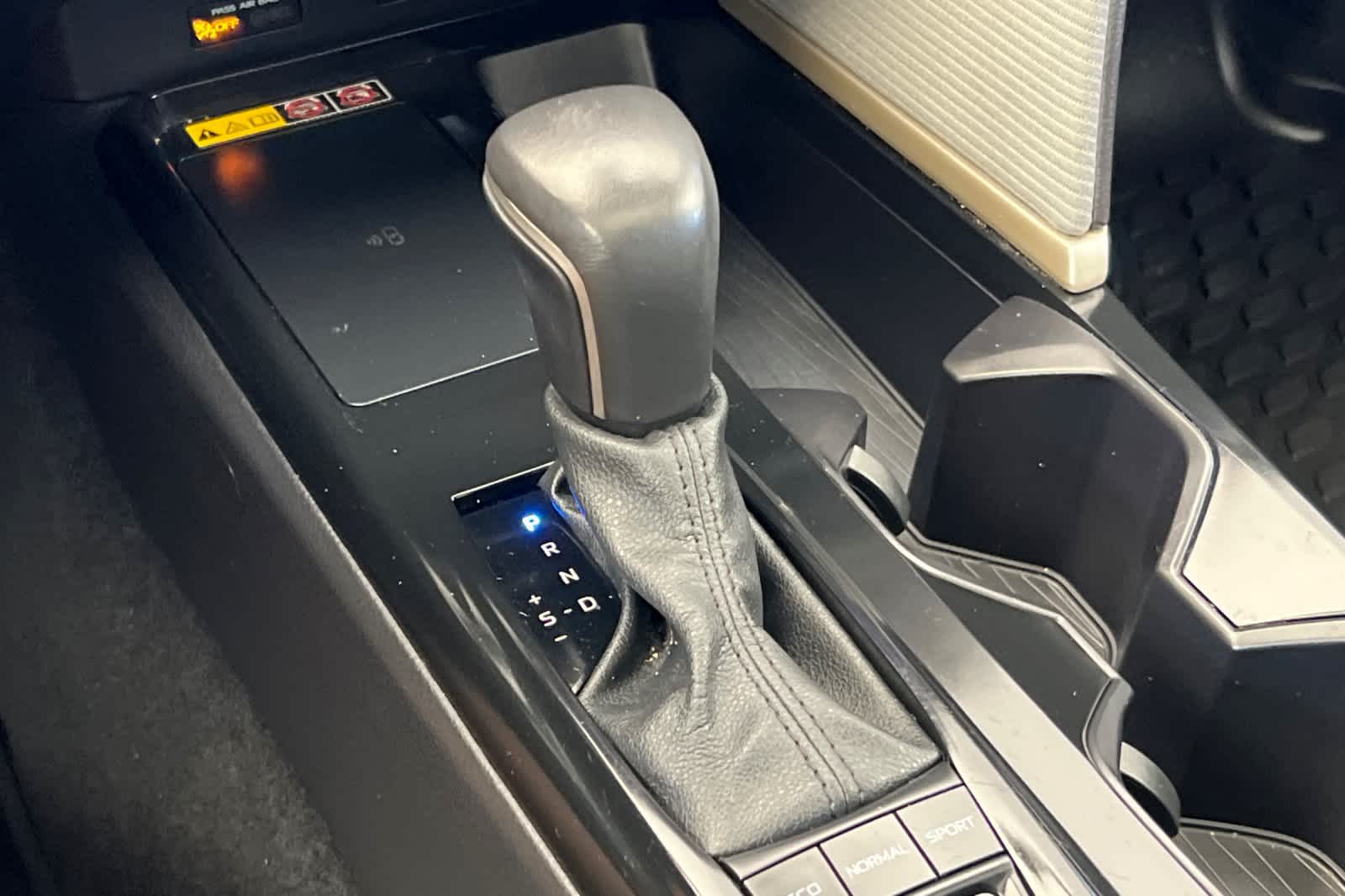 Thumbnail: 2025 Toyota Camry - 22