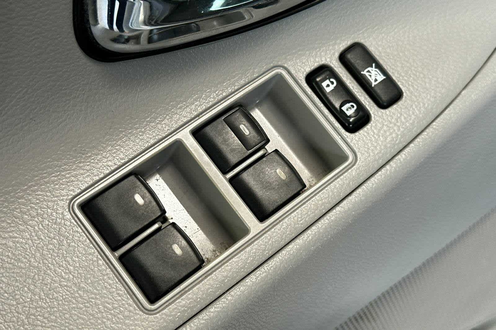 Thumbnail: 2011 Toyota Camry - 13