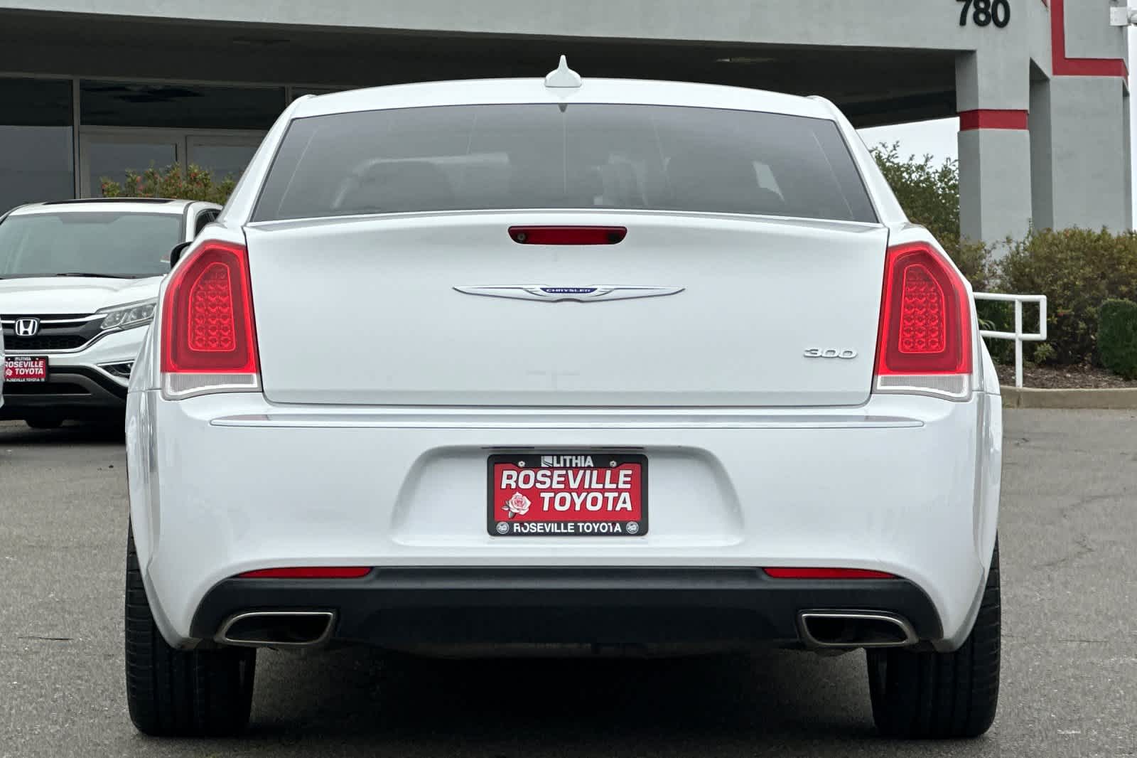 Thumbnail: 2018 Chrysler 300 - 8