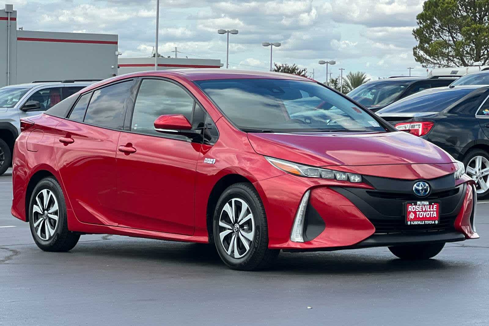 Thumbnail: 2020 Toyota Prius Prime - 5