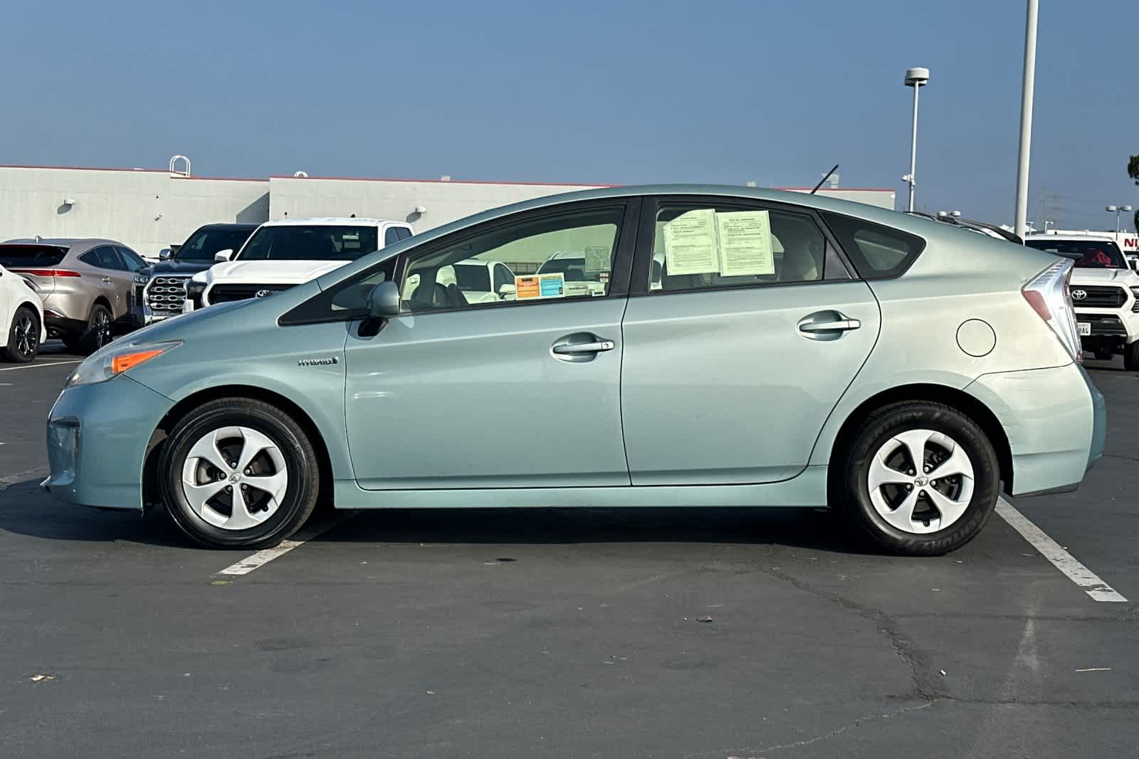 Thumbnail: 2012 Toyota Prius - 9