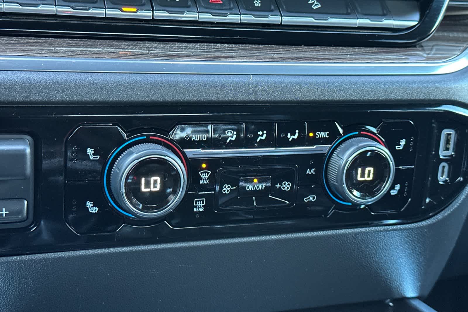 Thumbnail: 2022 Chevrolet Silverado 1500 - 21