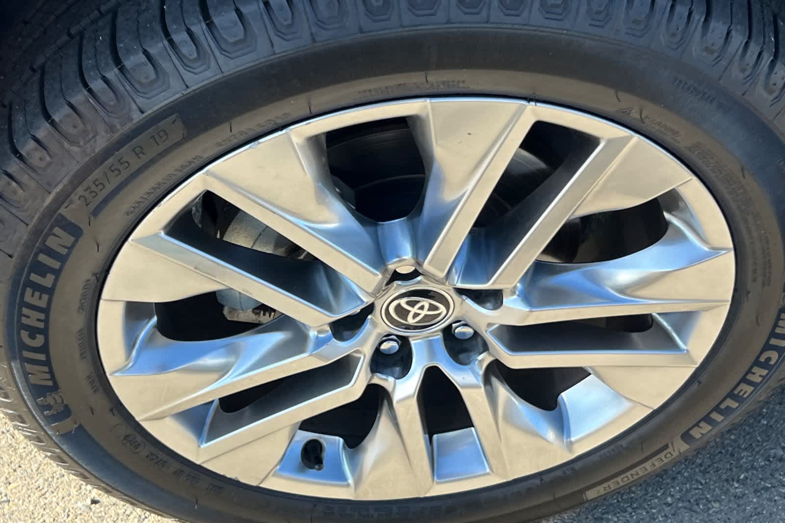 2021 Toyota RAV4 Limited 22