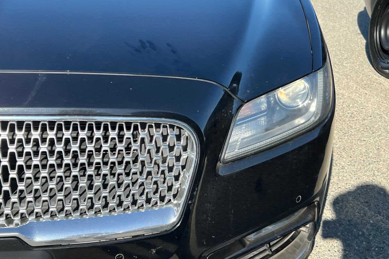Thumbnail: 2018 Lincoln Continental - 11