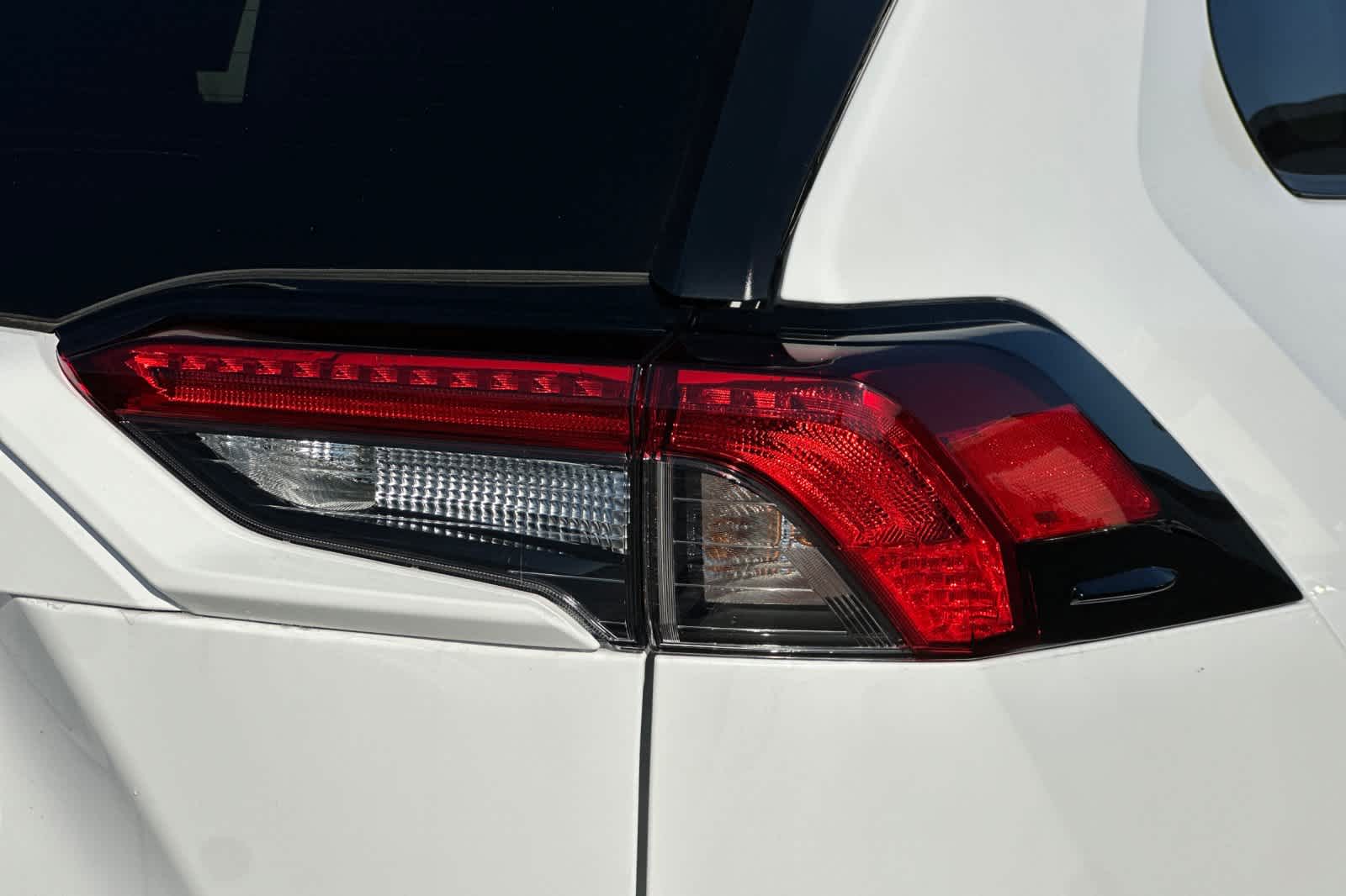 Thumbnail: 2025 Toyota RAV4 - 31