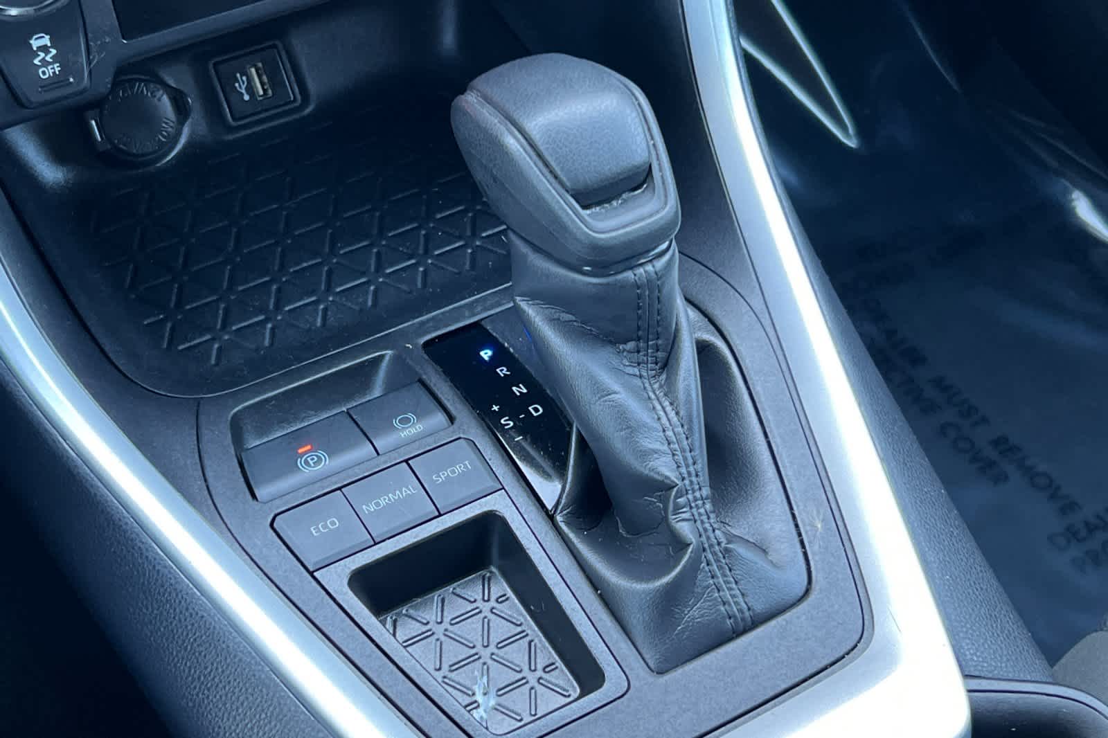 Thumbnail: 2024 Toyota RAV4 - 23