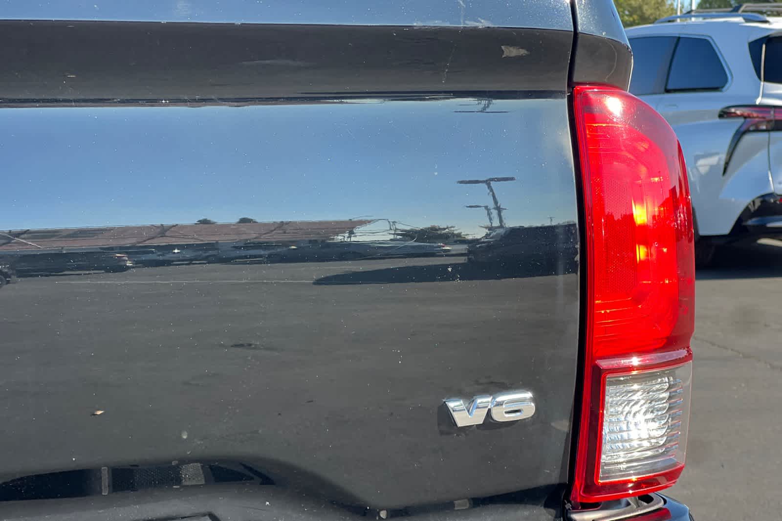 Thumbnail: 2018 Toyota Tacoma - 28