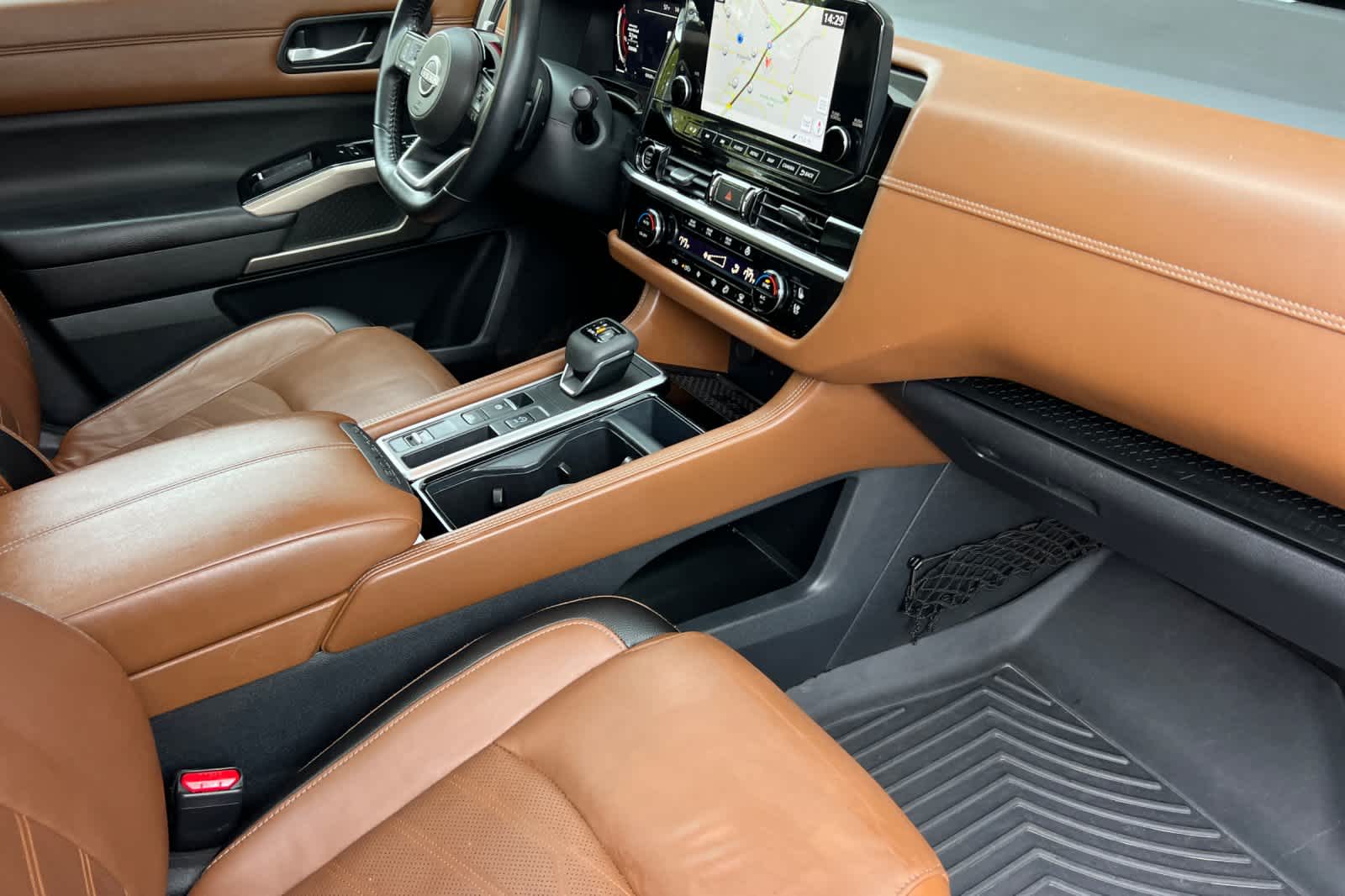 Thumbnail: 2023 Nissan Pathfinder - 18