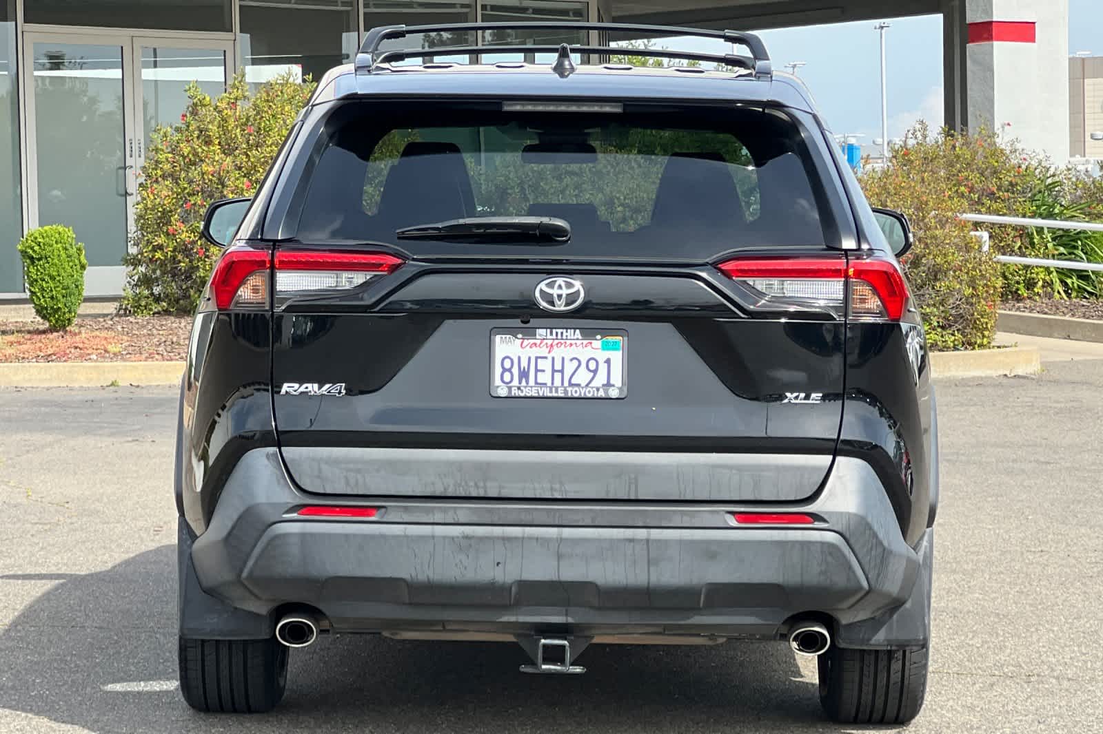 Thumbnail: 2021 Toyota RAV4 - 8