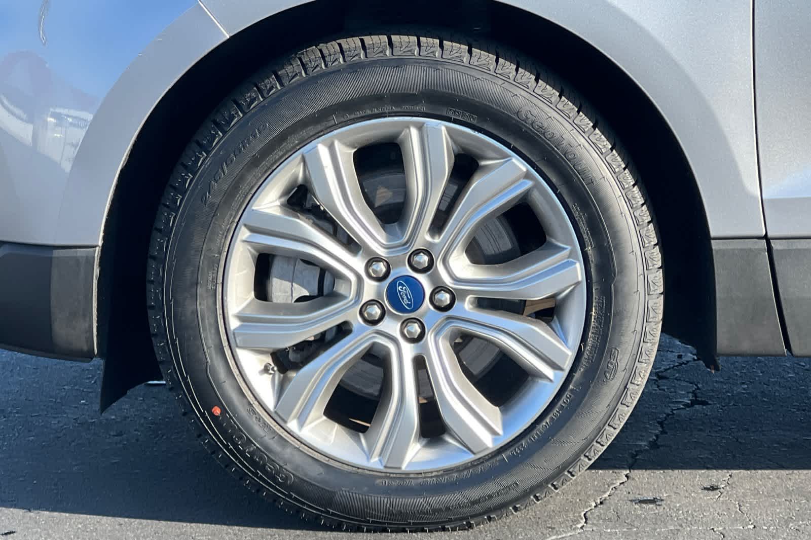 Thumbnail: 2022 Ford Edge - 27