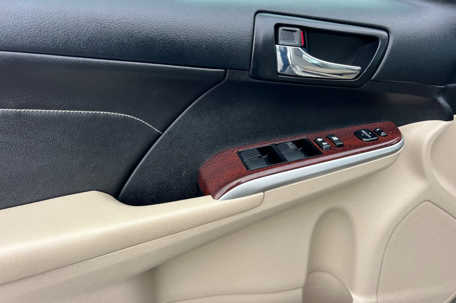 Thumbnail: 2013 Toyota Camry - 12