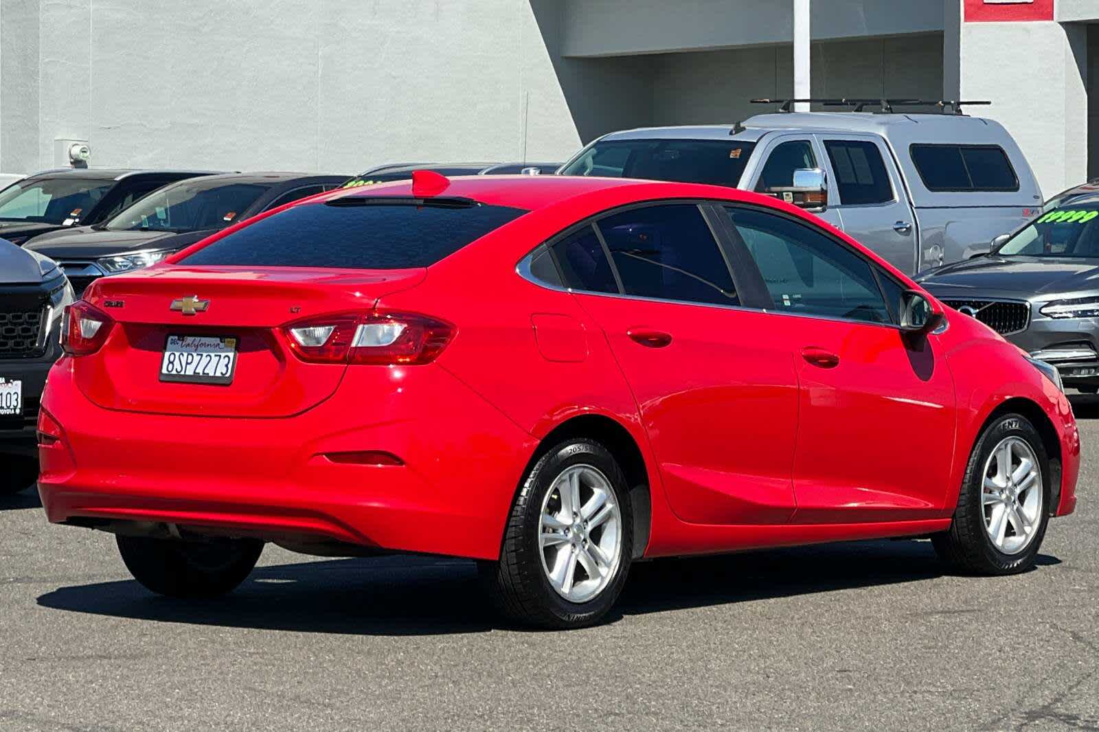 Thumbnail: 2017 Chevrolet Cruze - 2