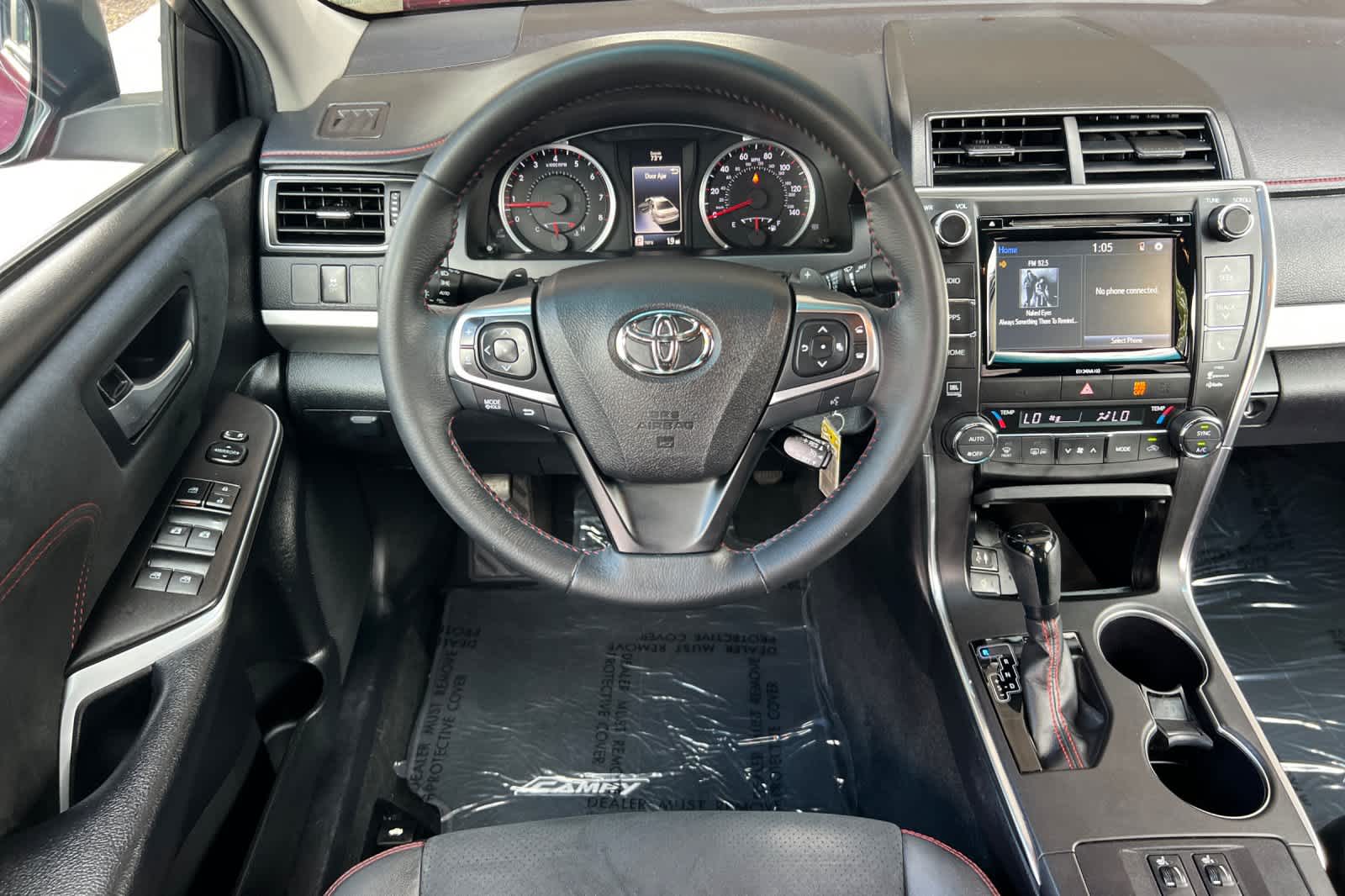 Thumbnail: 2017 Toyota Camry - 15