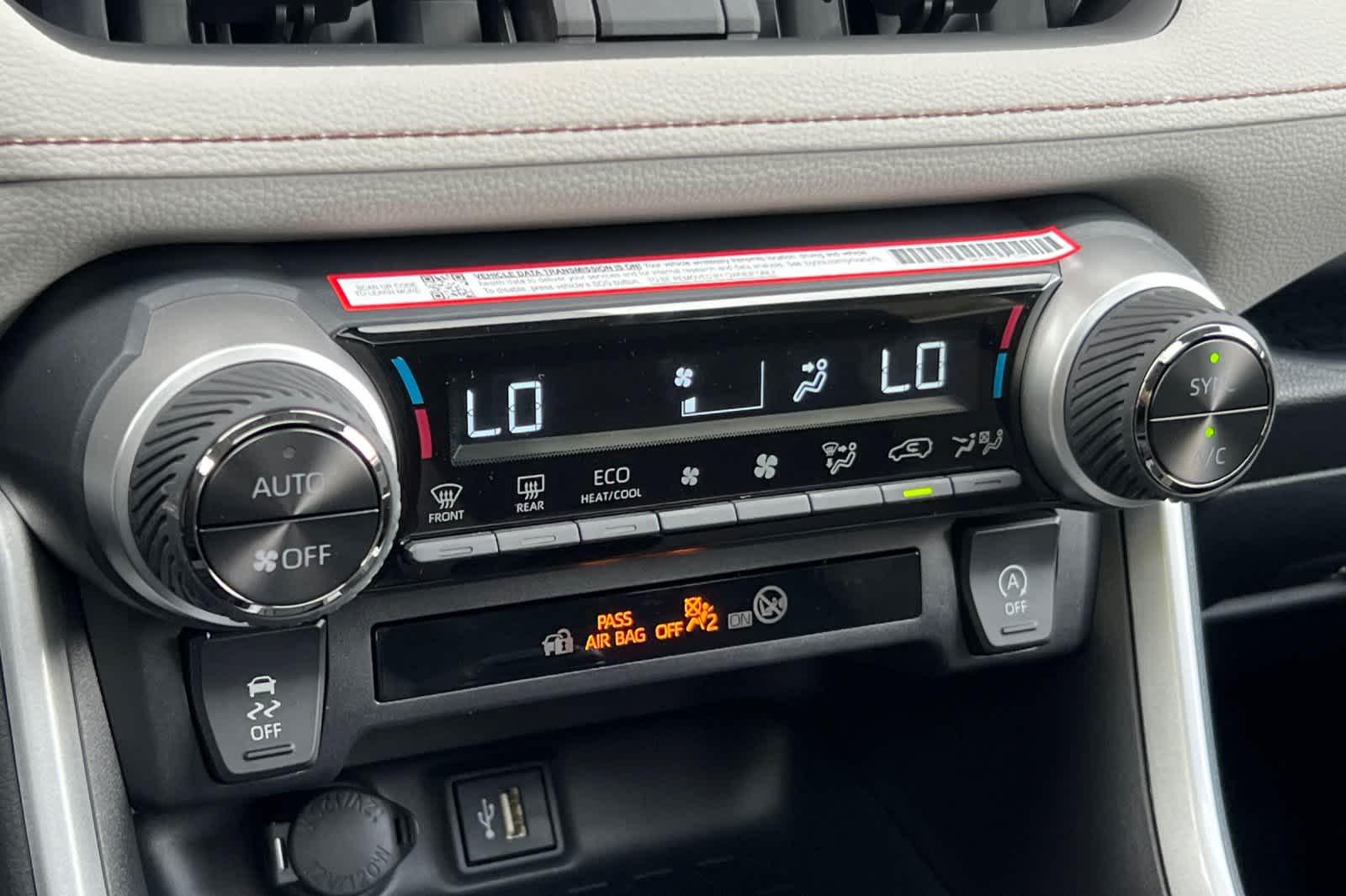 Thumbnail: 2025 Toyota RAV4 - 21