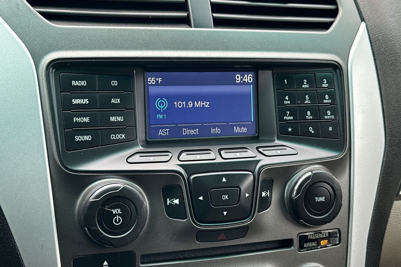 Thumbnail: 2015 Ford Explorer - 21