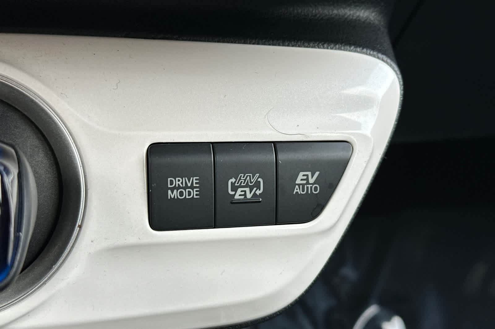 Thumbnail: 2017 Toyota Prius Prime - 22