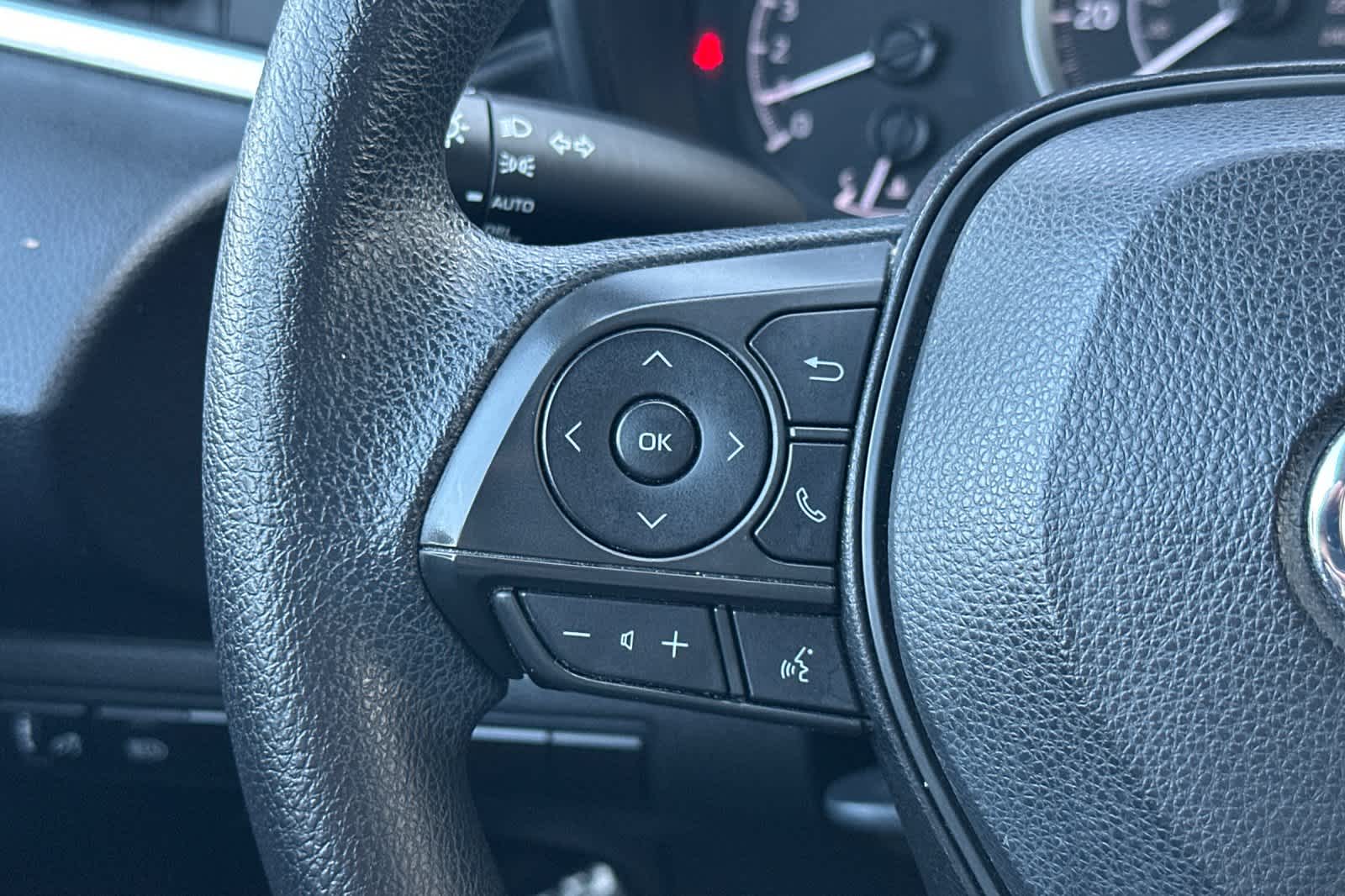 Thumbnail: 2022 Toyota Corolla - 24