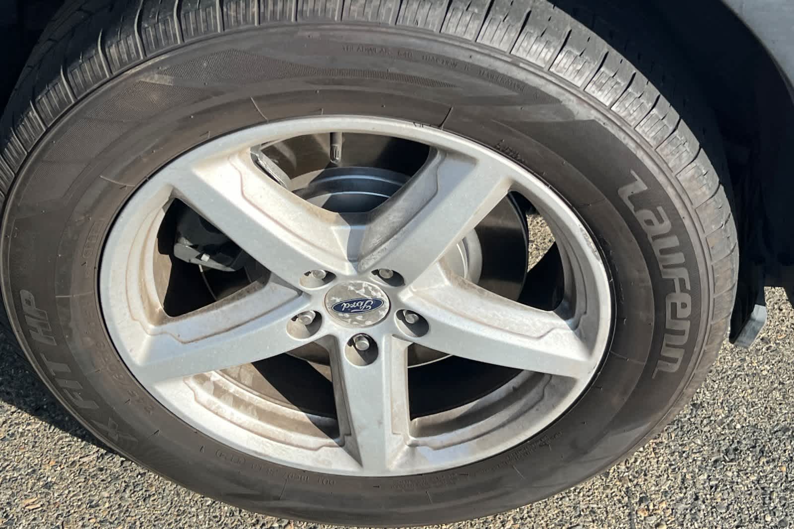 Thumbnail: 2016 Ford Explorer - 17