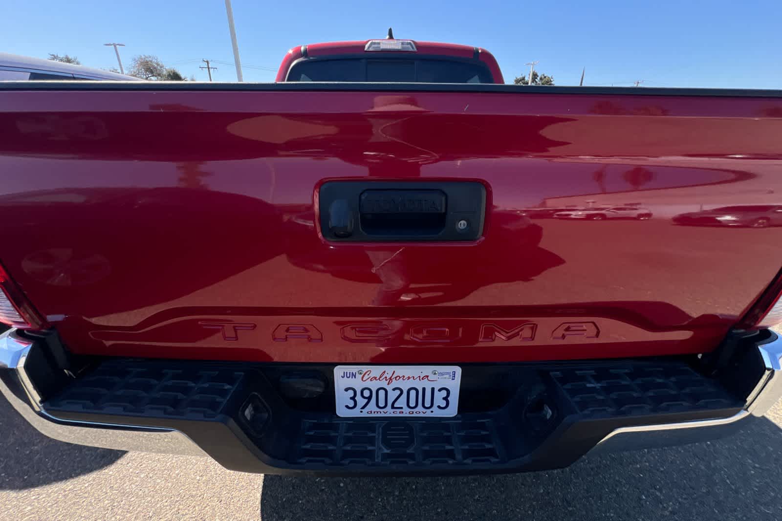 Thumbnail: 2023 Toyota Tacoma - 15