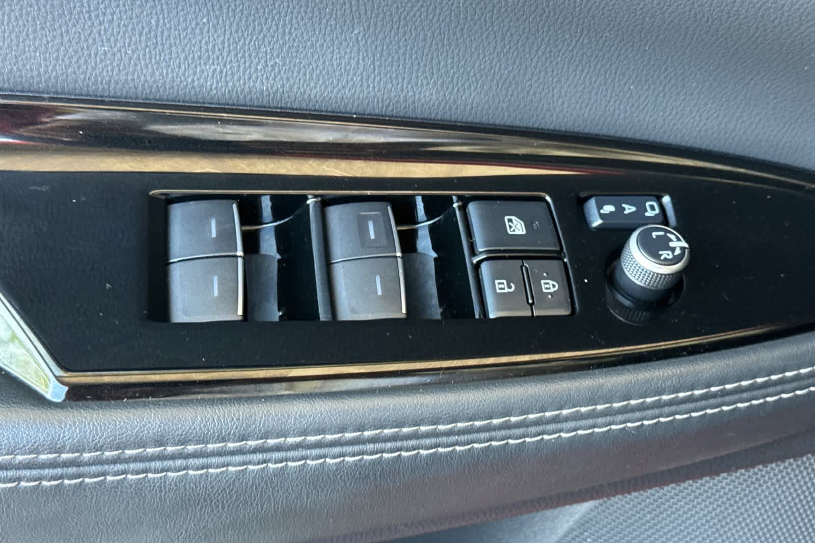 Thumbnail: 2021 Toyota Mirai - 13