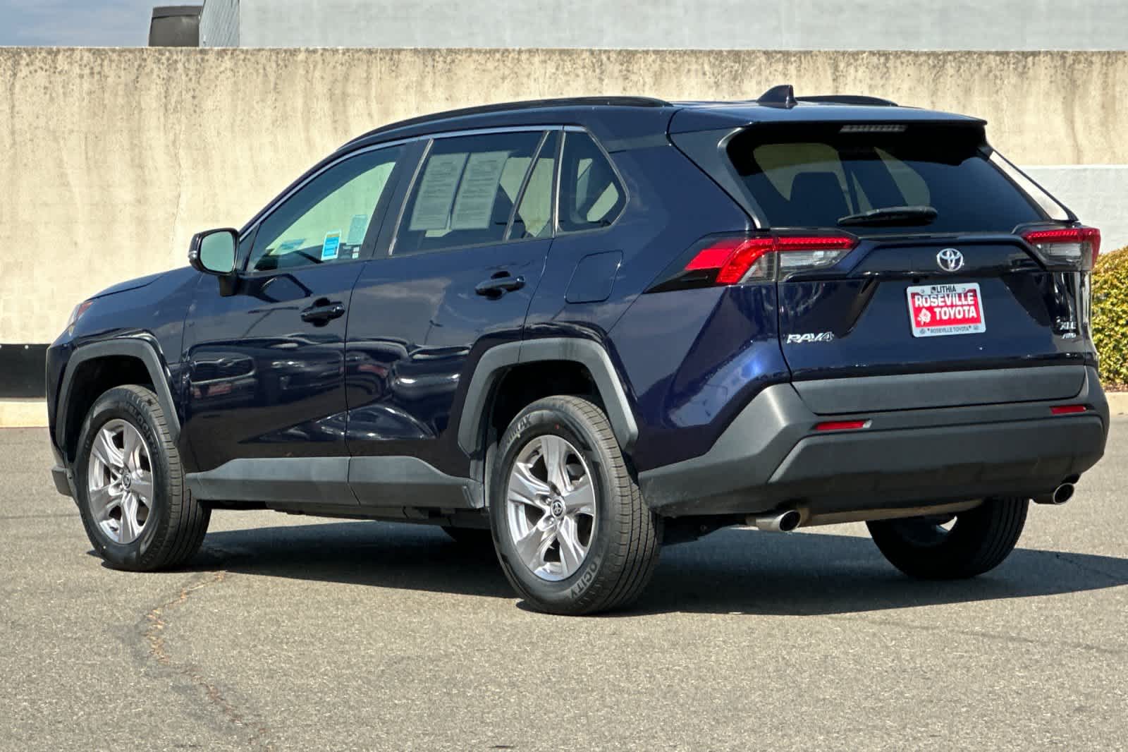 Thumbnail: 2022 Toyota RAV4 - 7