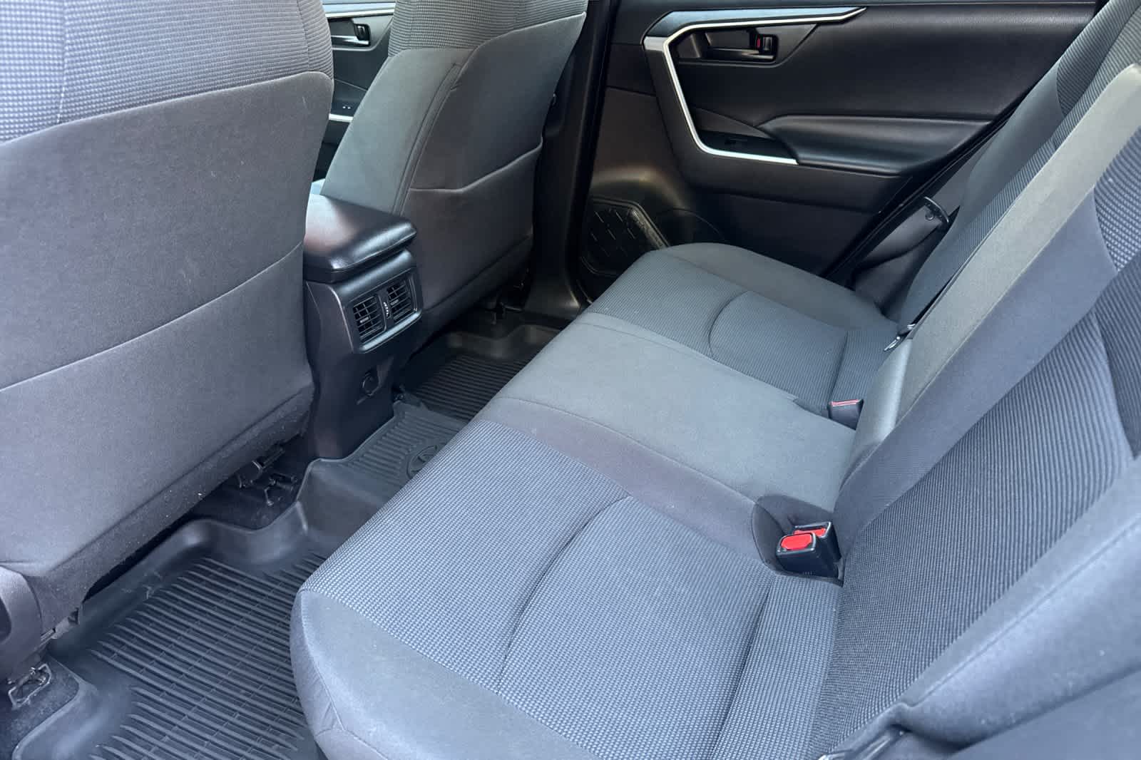 Thumbnail: 2022 Toyota RAV4 - 4