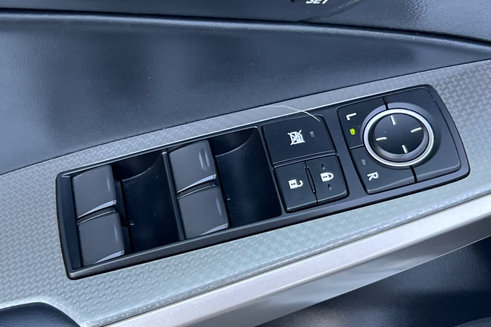 Thumbnail: 2018 Lexus IS - 13