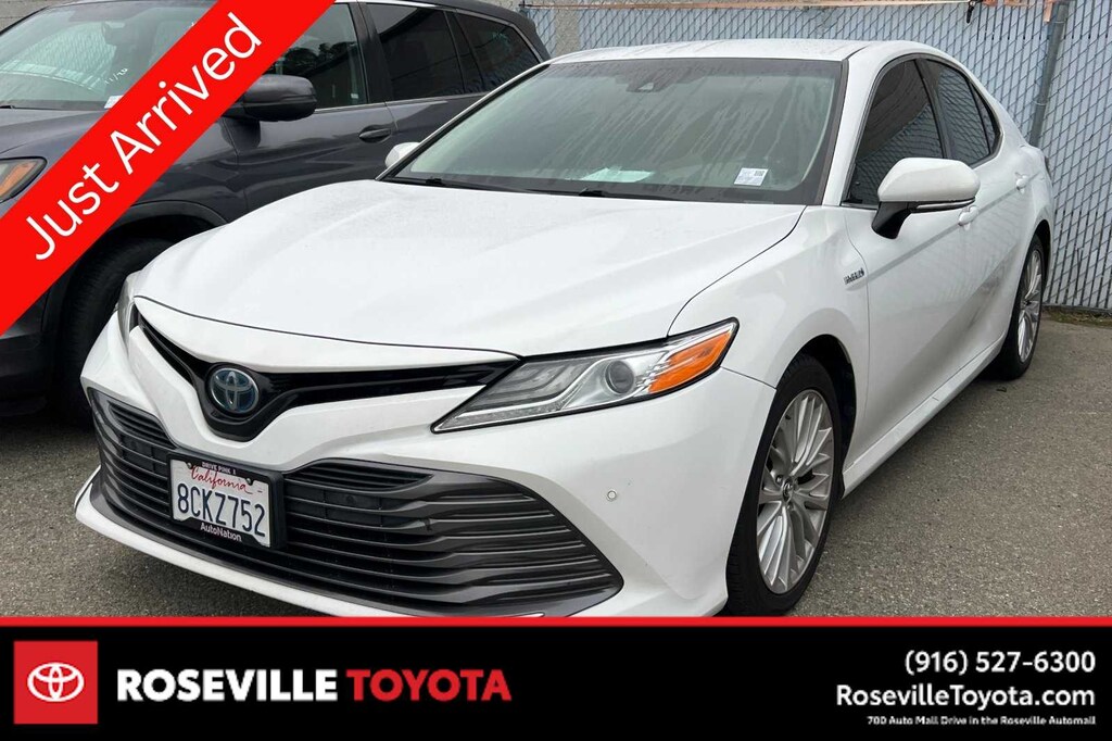 Used 2018 Toyota Camry Hybrid XLE Sedan