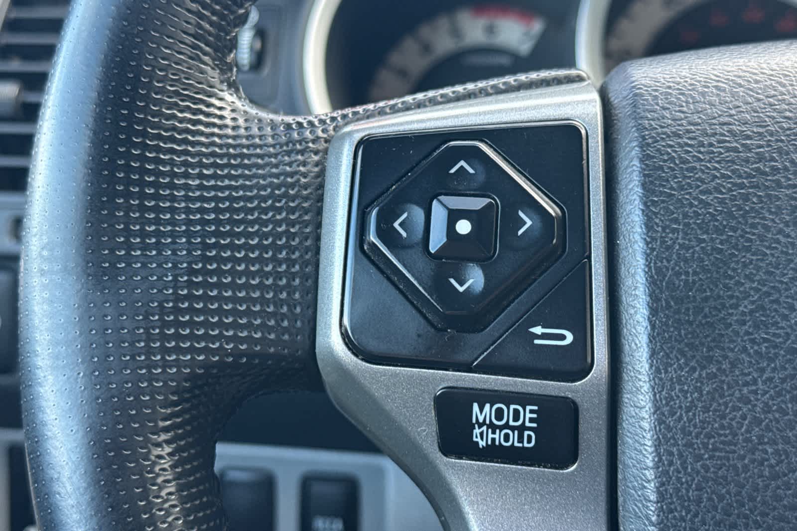 Thumbnail: 2014 Toyota Tacoma - 23