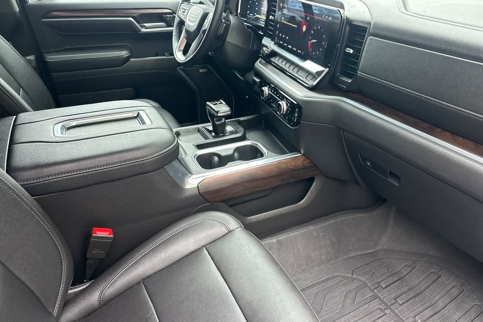 Thumbnail: 2022 GMC Sierra 1500 - 16