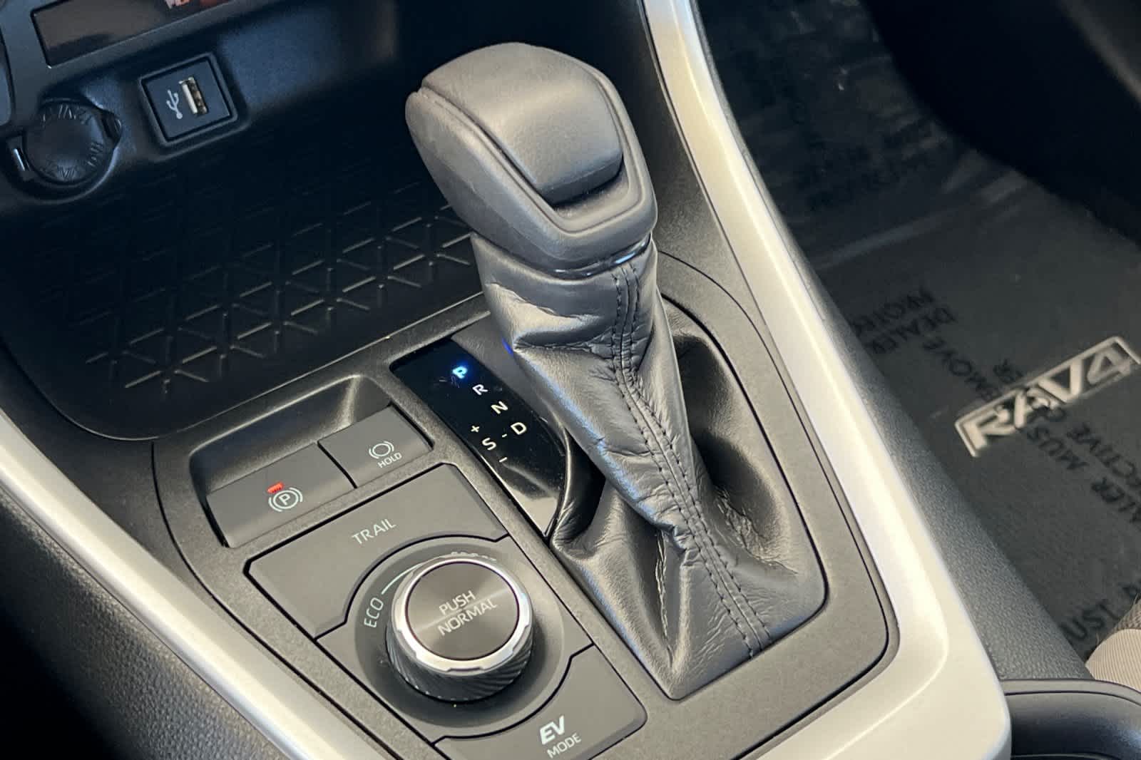 Thumbnail: 2024 Toyota RAV4 - 23