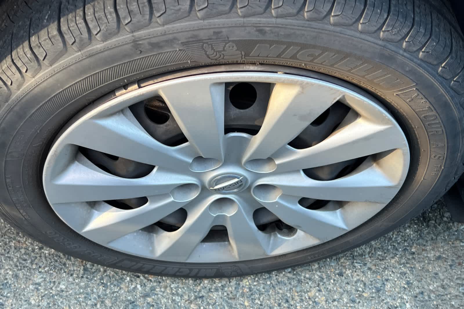 Thumbnail: 2015 Nissan Sentra - 10