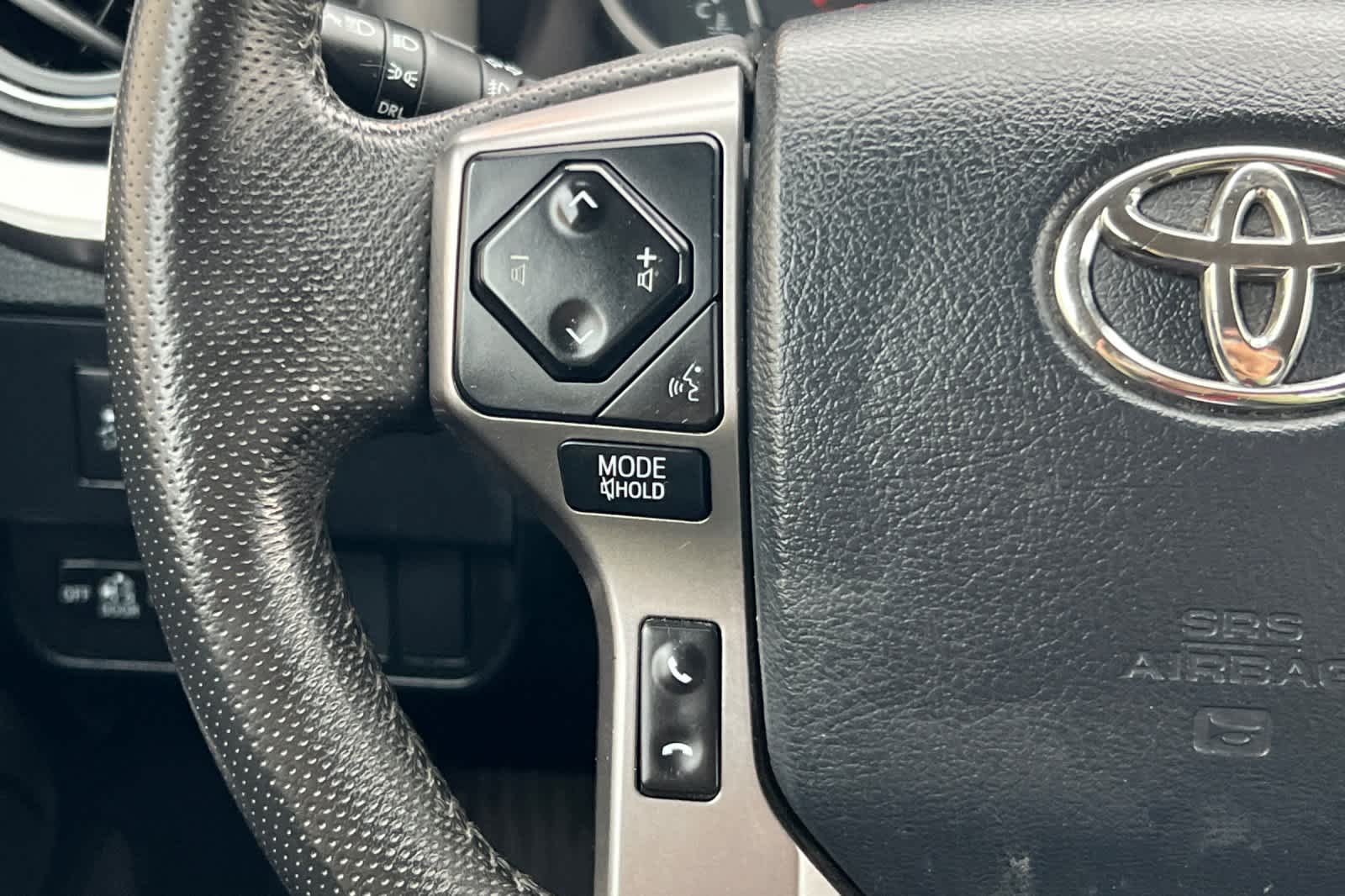 Thumbnail: 2020 Toyota Tacoma - 23