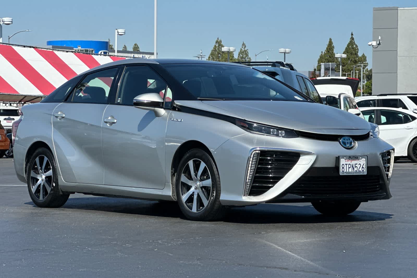 Thumbnail: 2017 Toyota Mirai - 5