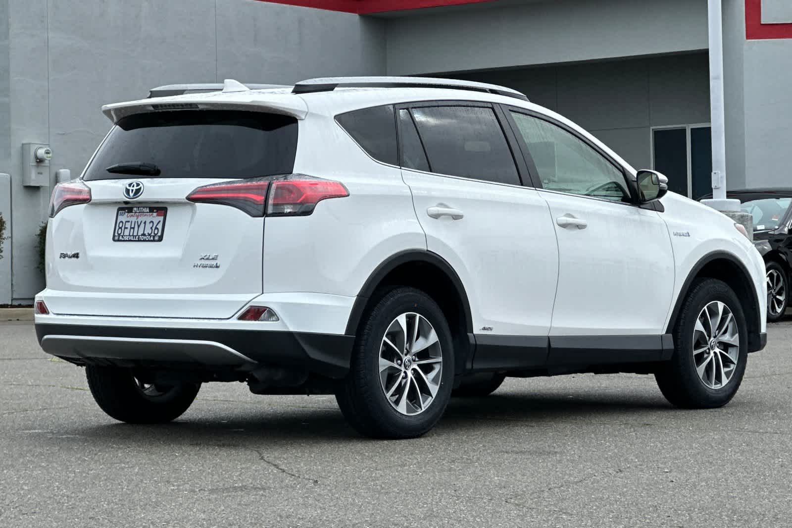 Thumbnail: 2018 Toyota RAV4 - 2