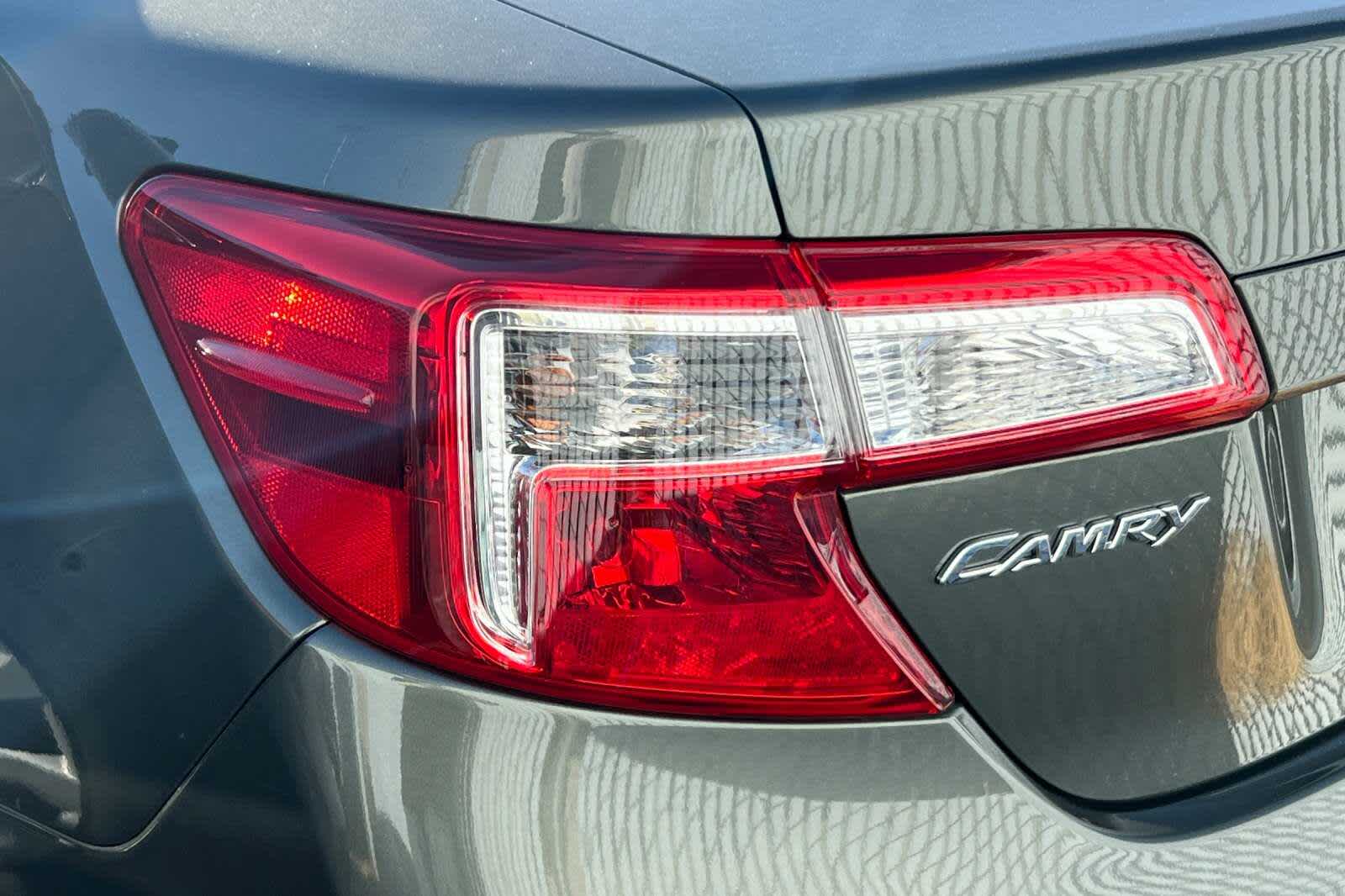 Thumbnail: 2012 Toyota Camry - 14