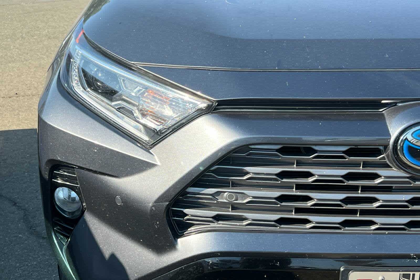 Thumbnail: 2020 Toyota RAV4 - 8
