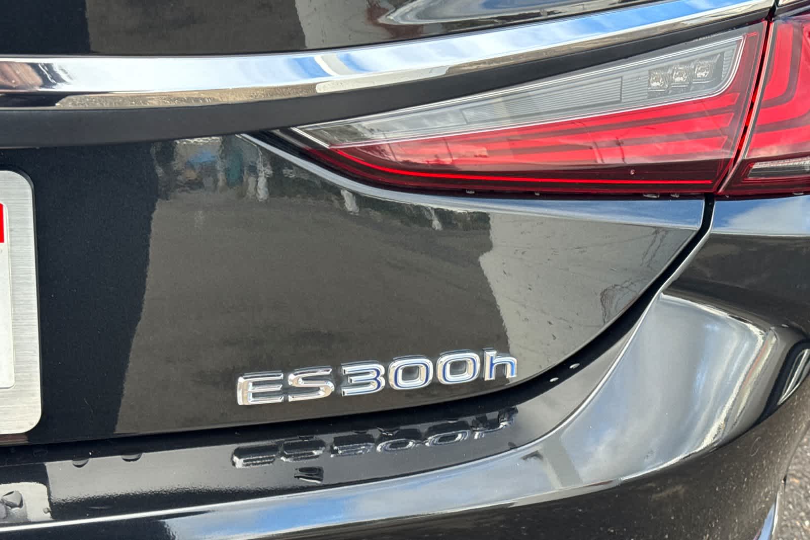 Thumbnail: 2021 Lexus ES - 7