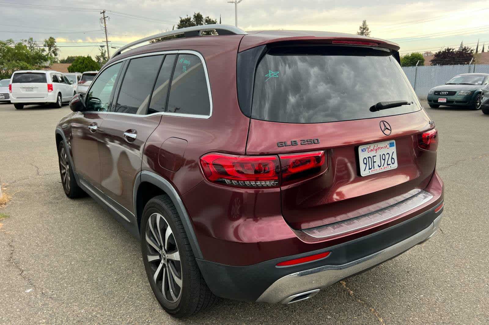 Thumbnail: 2021 Mercedes-Benz GLB - 4
