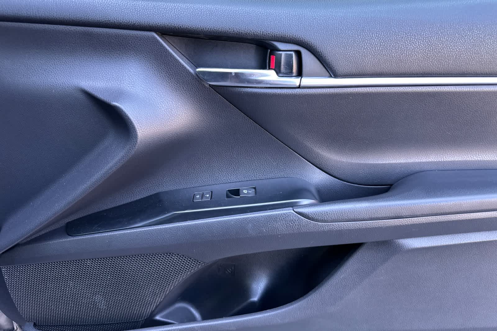 Thumbnail: 2020 Toyota Camry - 18