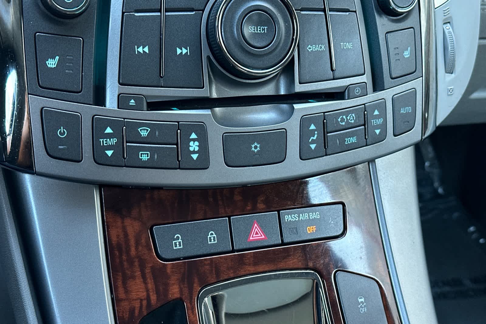 Thumbnail: 2011 Buick LaCrosse - 20